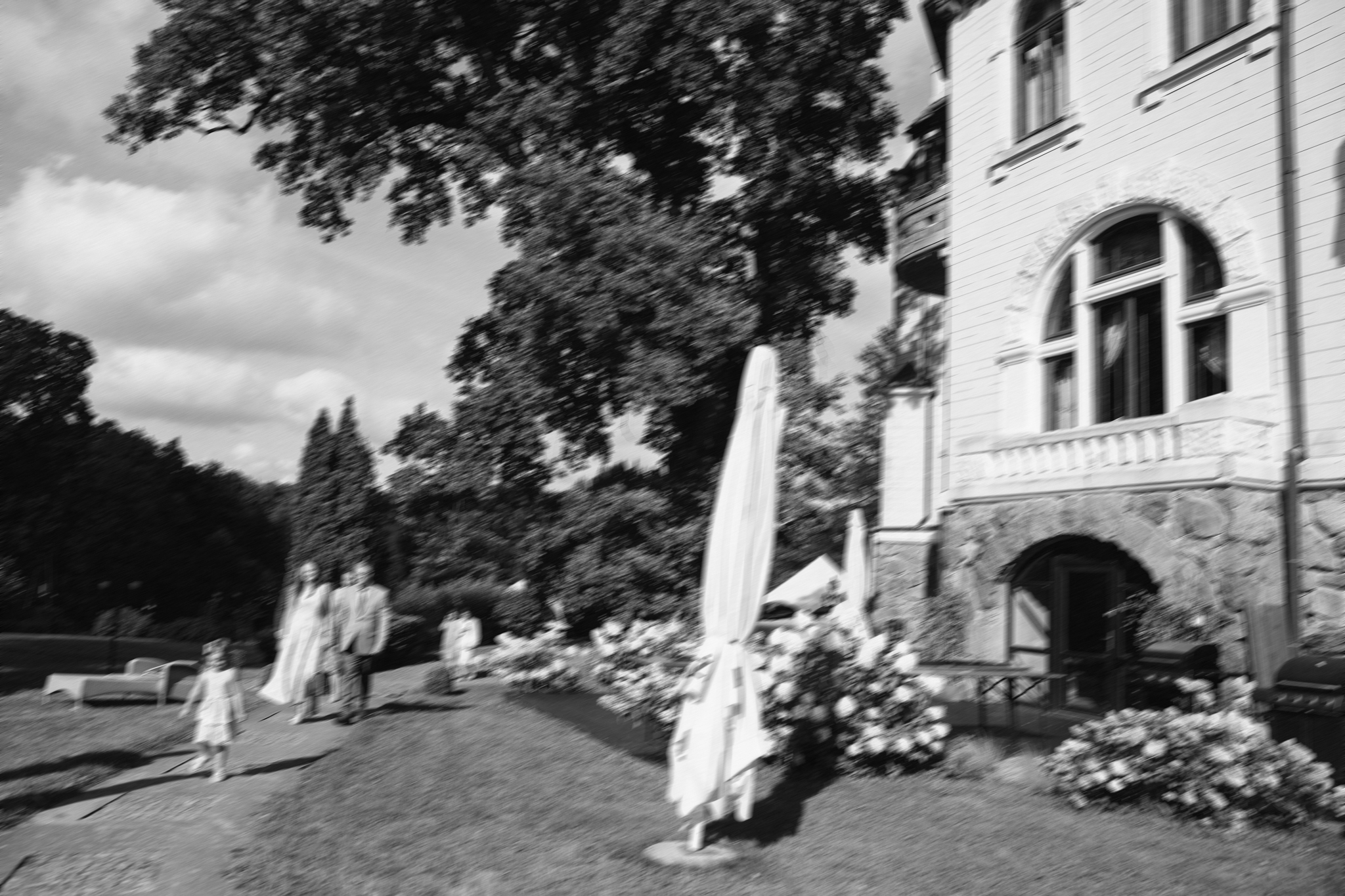 ogrod-palacowy-karolina-i-tomasz-w-palacu-42